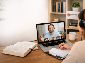 Impulsa tu inglés con profesores nativos y certificación Cambridge desde casa